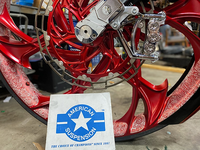 
              American suspension - Stoppie King™ Monoblock Radial Caliper Left Side for 18" Rotor - Chrome Finish
            